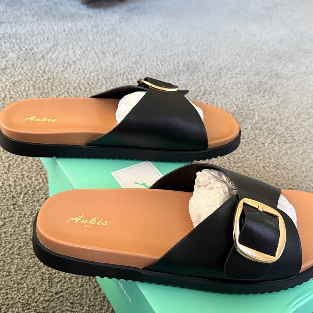 Ankis Timeless Classic Slides, Gold-Tone Buckles. New in Box! Black. Size 11 - Picture 5 of 11